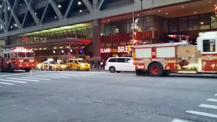 Explosión en la estación de colectivos de Manhattan 