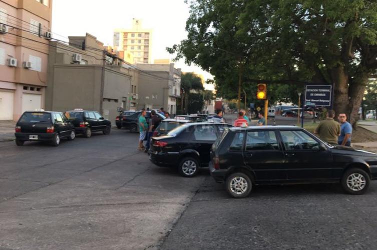 Detuvieron a dos muchachos por el asesinato del taxista 