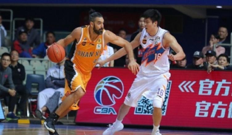 BÁSQUET: SCOLA VOLVIÓ A SER CLAVE EN LA LIGA CHINA