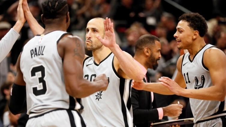 MANU GINÓBILI LO HIZO OTRA VEZ: GANÓ EL PARTIDO DE LOS SPURS A TRES SEGUNDOS DEL FINAL