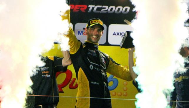 FACUNDO ARSUSSO SE CONSAGRÓ CAMPEÓN DEL SUPER TC2000