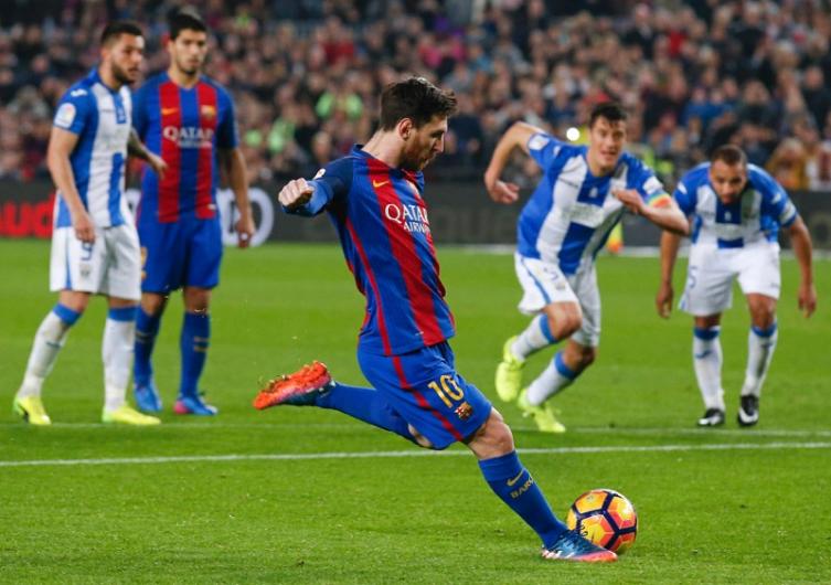 MESSI FALLÓ UN PENAL EN LA GOLEADA DEL BARCELONA