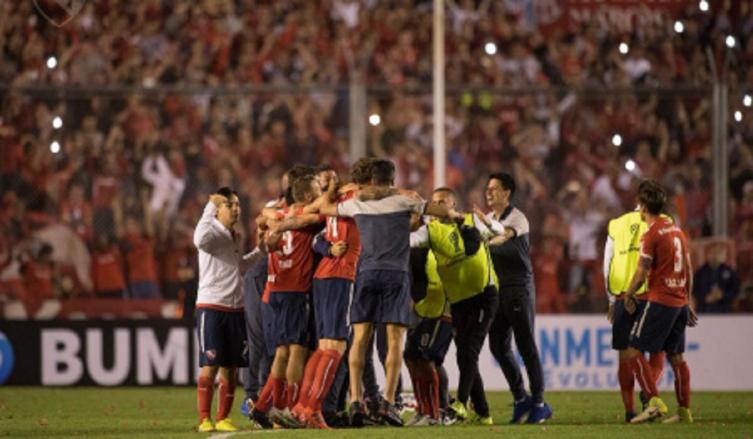CONMEBOL LE ABRIÓ UN EXPEDIENTE A INDEPENDIENTE