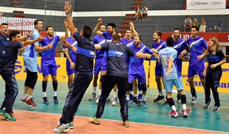 VOLEY: LOMAS CLASIFICÓ AL SUDAMERICANO