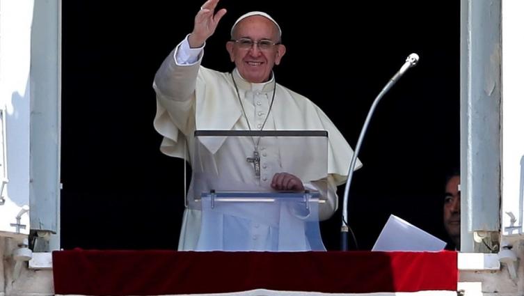 En su mensaje navideño, el papa Francisco pidió la paz para todo el mundo