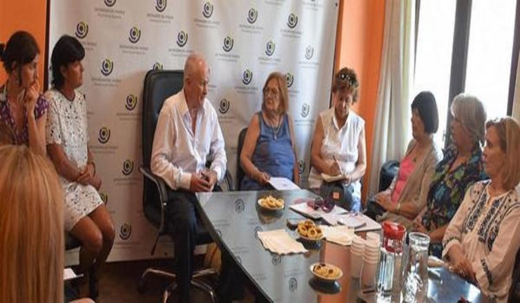 La Defensoría trabajará con las Multisectoriales de Mujeres de Rosario y Santa Fe  