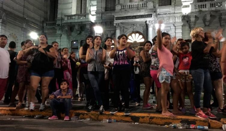 CANTANDO Y BAILANDO DESPIDEN AL CHINO GONZÁLEZ DE LA NUEVA LUNA