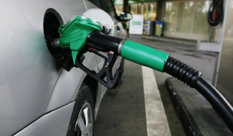 Petroleras analizan nuevos aumentos en los combustibles tras la liberación de los precios