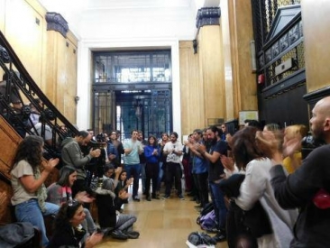Trabajadores en alerta: el Grupo Televisa se retira de Argentina