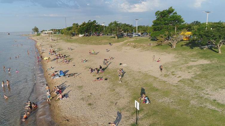 Intensifica la limpieza de playas y balnearios