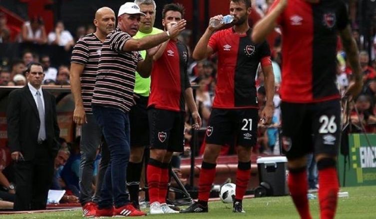 PARA LLOP, POR NECESIDAD, EQUIPO QUE GANA, NO SE TOCA