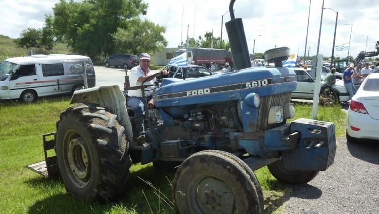 Se mantiene el desafío del campo al gobierno uruguayo
