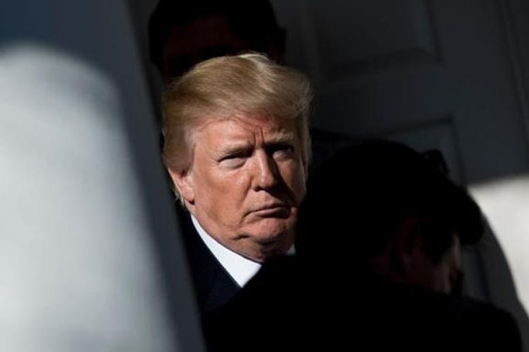 Trump podría autorizar divulgación de polémico memorando en EE.UU.