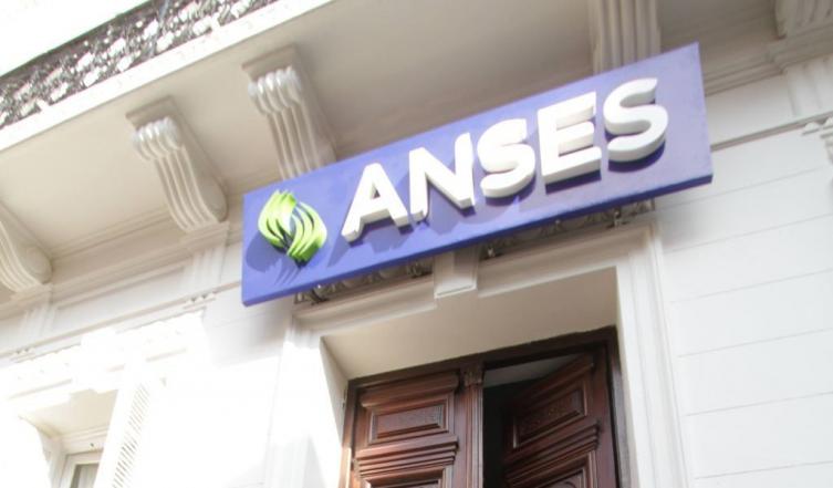 ANSES adelanta pagos por el paro bancario