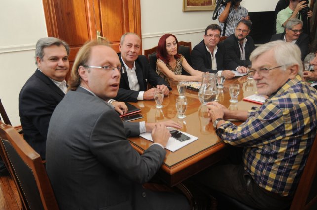 Comienzan las paritarias en Santa Fe