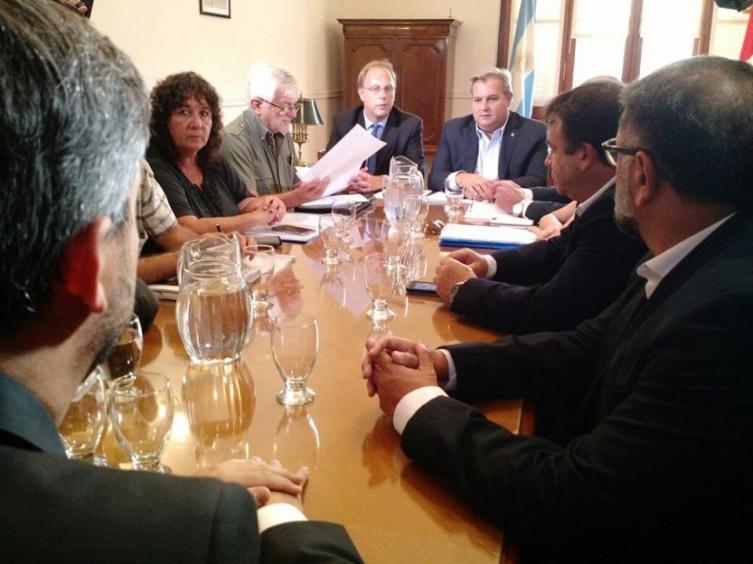 Convocaron a los gremios estatales a la segunda reunión 