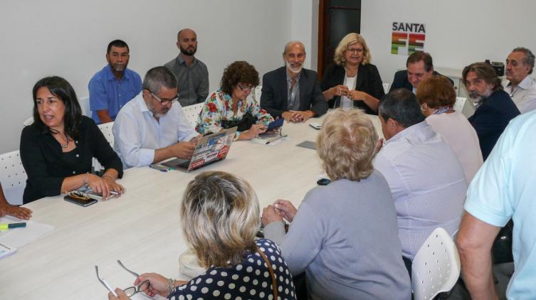Paritarias: El gobierno ofreció 16% y los gremios lo rechazaron 