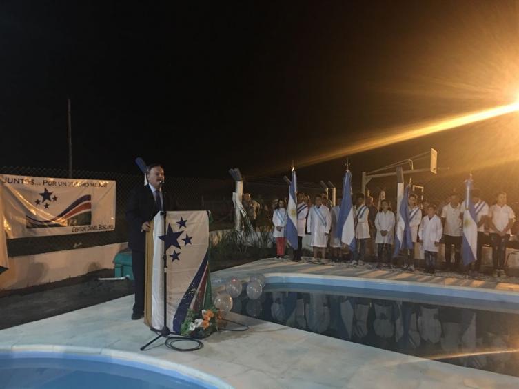 Primer natatorio público en Monte Oscuridad