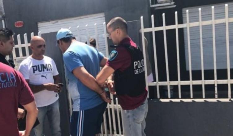 La violó el hermano, la internaron en psiquiátrico y la vejó un empleado