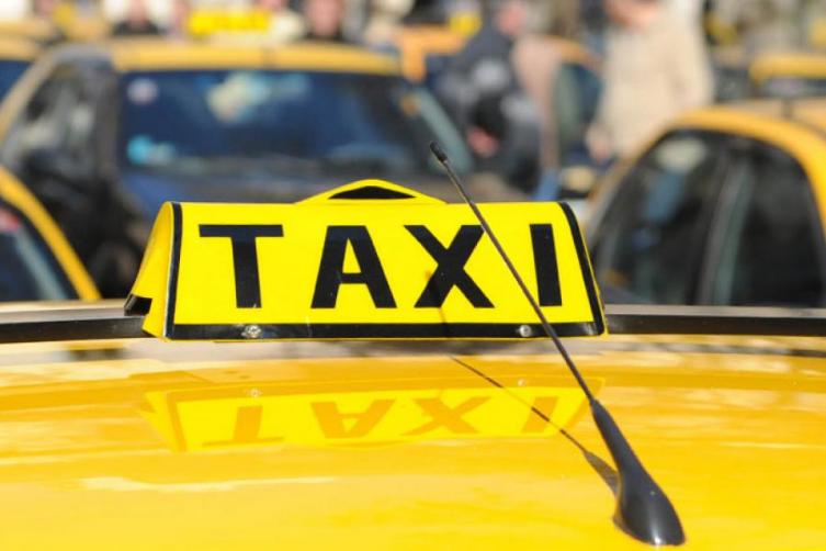 Los taxistas marcharon al Ministerio de Seguridad 