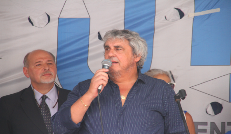 UDA acordó un aumento salarial del 18% en dos tramos, incluida la cláusula gatillo  