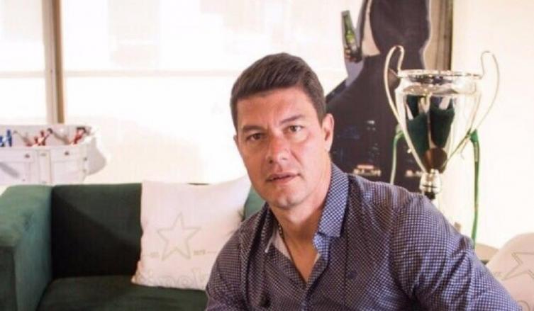 El santafesino Battaglia debutará como DT en un equipo que tiene una chance histórica