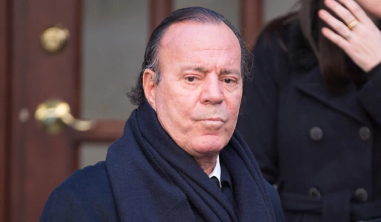 Una compositora cubana demandó a Julio Iglesias por 