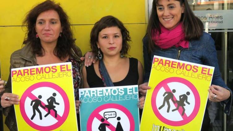 Buenos Aires: Debaten un proyecto para penalizar el acoso callejero