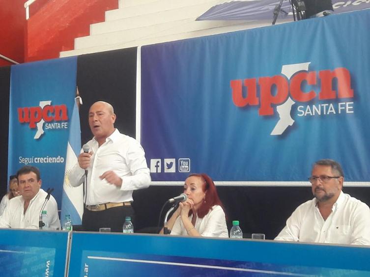 UPCN aceptó la oferta y ATE la rechazó
