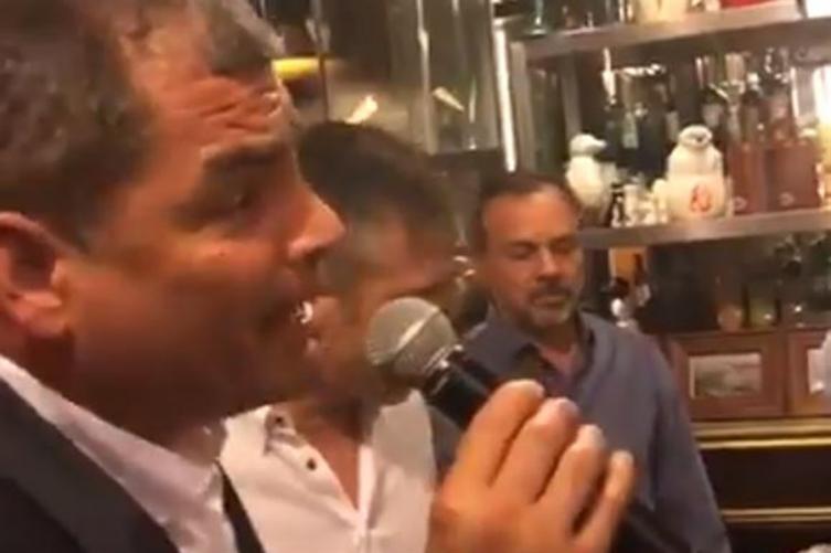 Correa, Copani y Kicillof cantaron el himno al Che Guevara