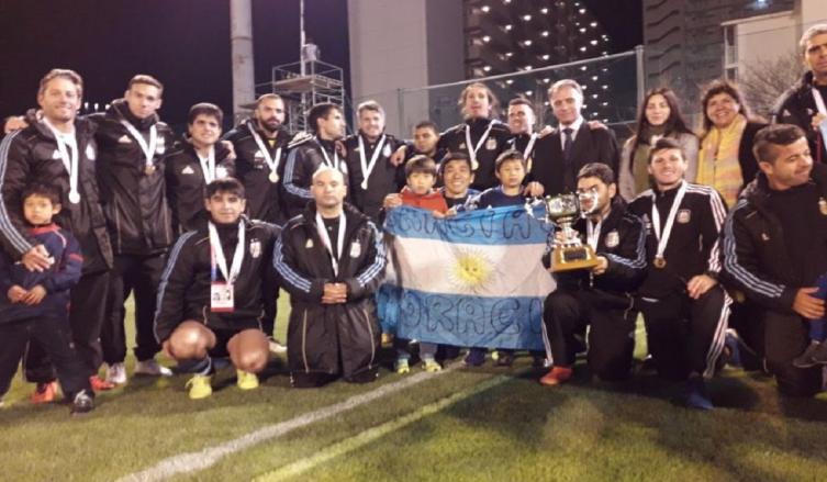 Fútbol para ciegos: Los Murciélagos, Campeones en Japón