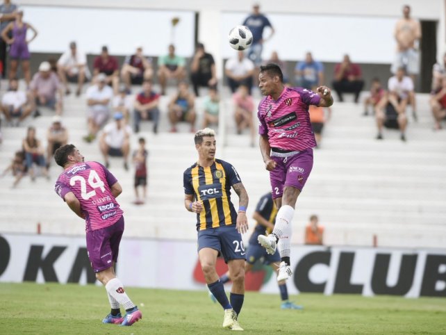 Central dejó una imagen muy pobre y Patronato lo derrotó por 3 a 0 en Paraná