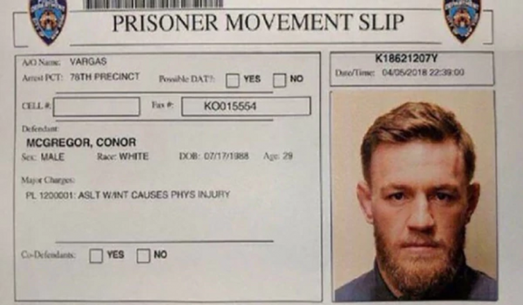 Escándalo: Mc Gregor atacó un autobús de la UFC, pagó 50 mil dólares y quedó en libertad