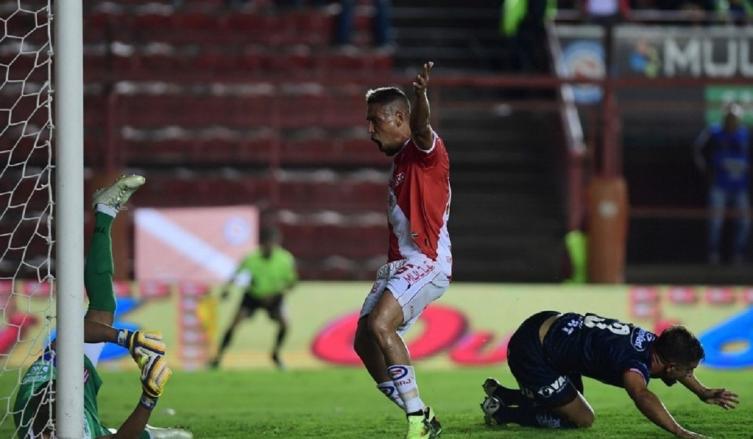 Paso en falso para unión para seguir alimentando su sueño de llegar a la Copa