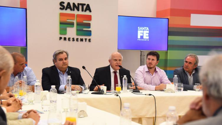 Lifschitz presentó el anteproyecto a los partidos políticos