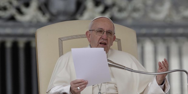 El Papa declara en 
