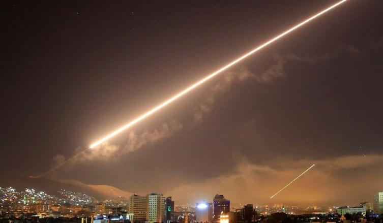 Cómo funcionan los misiles de última generación que usaron en el ataque a Siria
