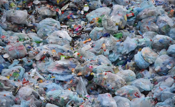 China dejó de comprarle basura al mundo, y el mundo no sabe qué hacer