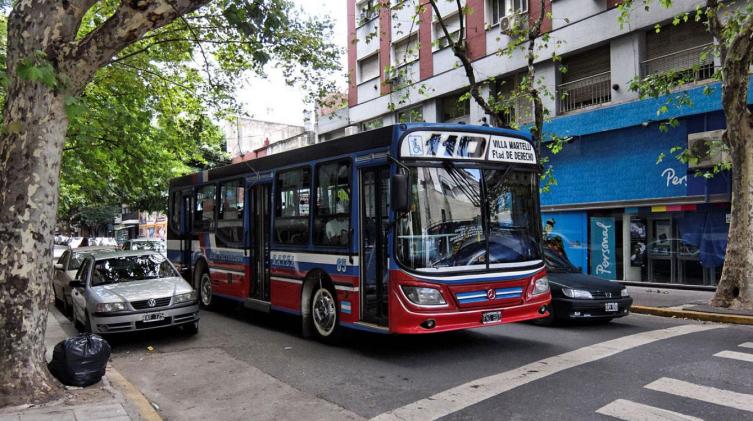 Buenos Aires: Balearon a otro colectivo y hay paro por tiempo indeterminado