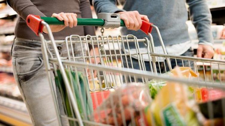 Una familia necesitó 17.867 pesos en marzo para no ser pobre