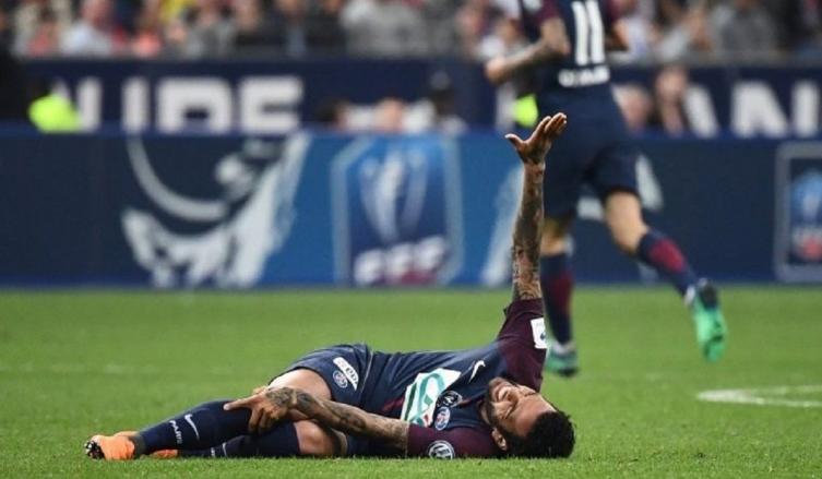 Fuerte baja para Brasil: Dani Alves se pierde el Mundial