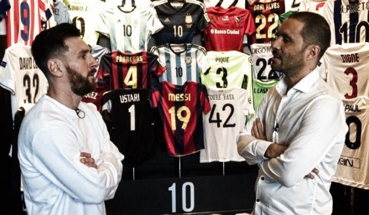 Messi mostró su museo y tiró: 