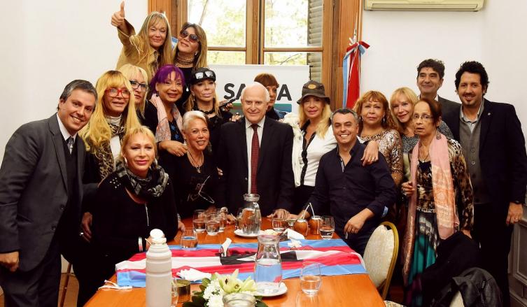 Reconocimiento de reparación histórica a una mujer trans  