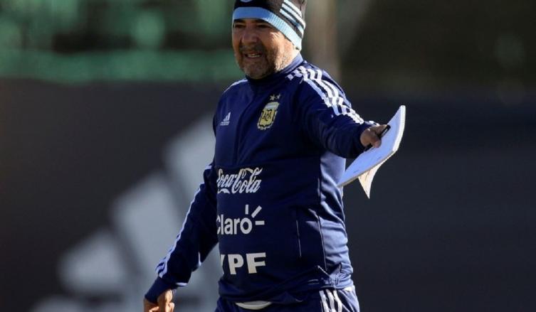 Sampaoli sorprendió al salir del predio y habló de los arqueros