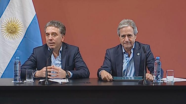 Dujovne anunció más ajuste en el Estado