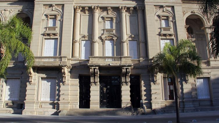 Devuelven saldos impositivos a contribuyentes