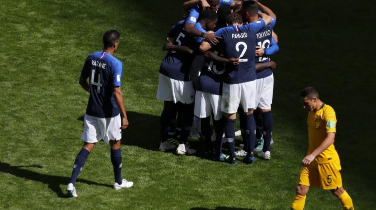 Con un golazo de Pogba, Francia derrotó a Australia y lustra la chapa de candidato