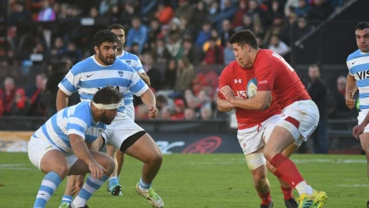 Gales aplastó a Los Pumas en Santa Fe