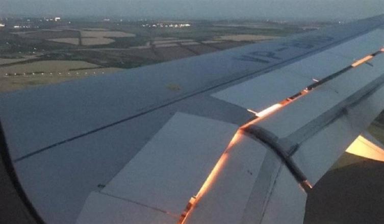 Susto: el avión que trasladaba al plantel de Arabia Saudita se prendió fuego