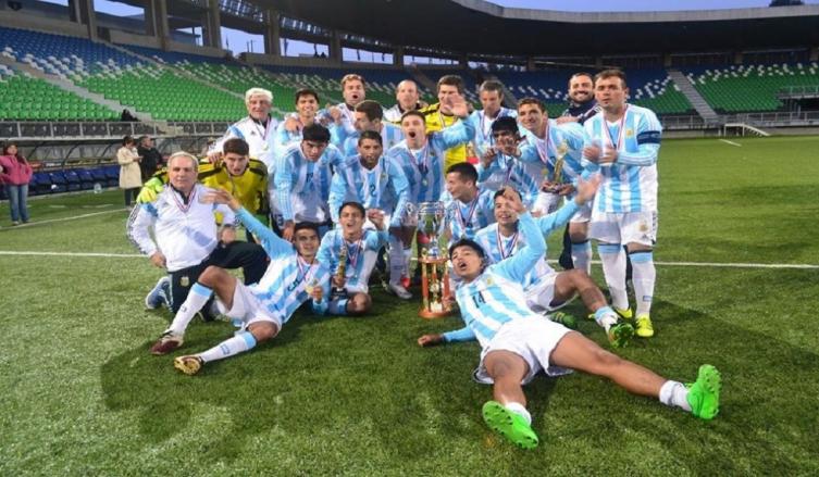 Fútbol: Los Halcones se preparan para el mundial de Suecia